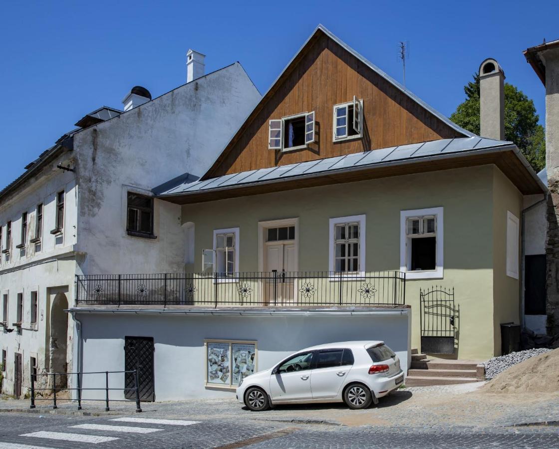 Apartman Charlotte V Dome So Studnou Na Streche Banska Stiavnica Exterior photo